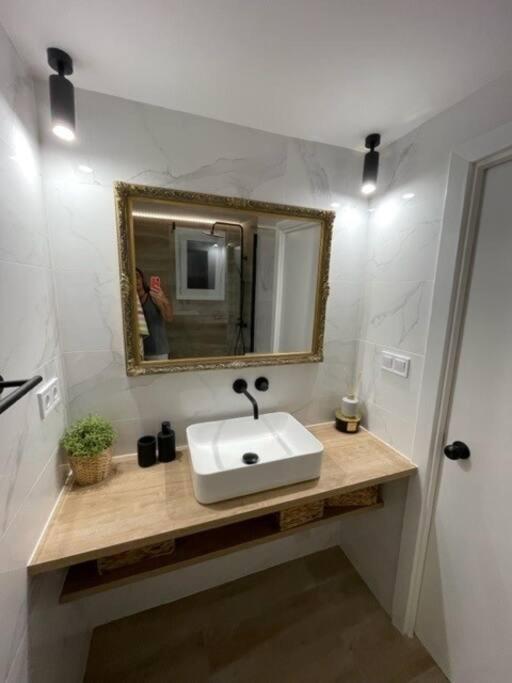 Precioso Apto Miami Primera Linia Playa Cala De Las Sirenas, Con Wifi Y Netflix, Adecuado Para Teletrabajar Miami Playa Exteriör bild